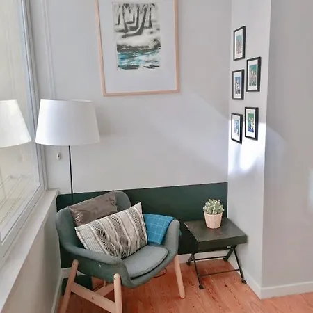 Anjos 62 - Spacious Apartment With Garden *