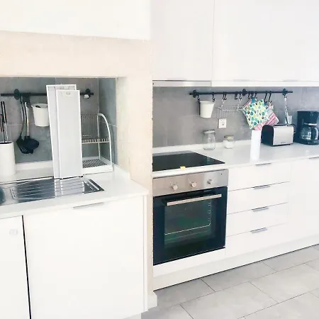 Anjos 62 - Spacious Apartment With Garden * Lisboa
