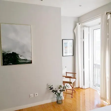 Anjos 62 - Spacious Apartment With Garden *
